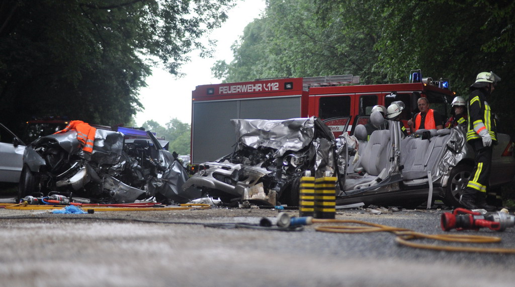 Schwerer VU Leichlingen L294  beide Fahrer verstorben P53.JPG